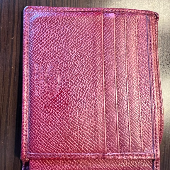Tod's soft genuine leather men's bifold wallet in Red. - Picture 3 of 6